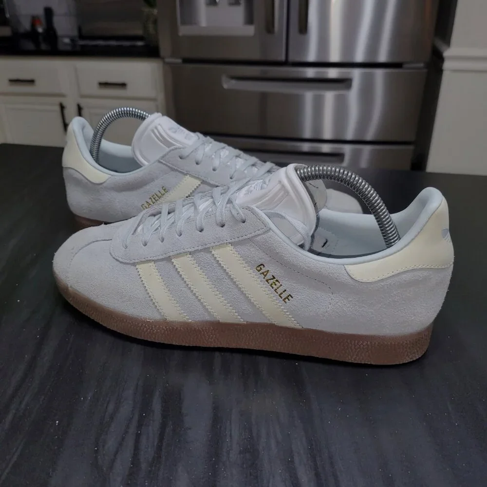 Adidas Gazelle Originals OG Blue Tint/ White Gum Sole CQ2178 - Picture 3 of 16